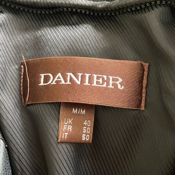 Danier men’s leather jacket - Picture 3 of 4